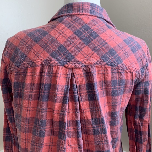 BDG plaid button up shirt. Size XS - Picture 3 of 4